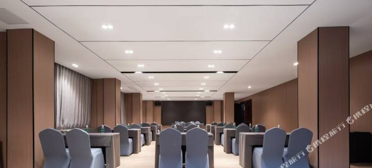 柏曼酒店(武汉华中科技大学佳园路地铁站店)图片