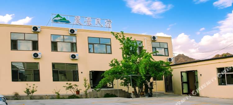晨景民宿(德令哈奥运广场西海公园店)图片
