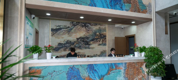 巴里坤红山酒店图片