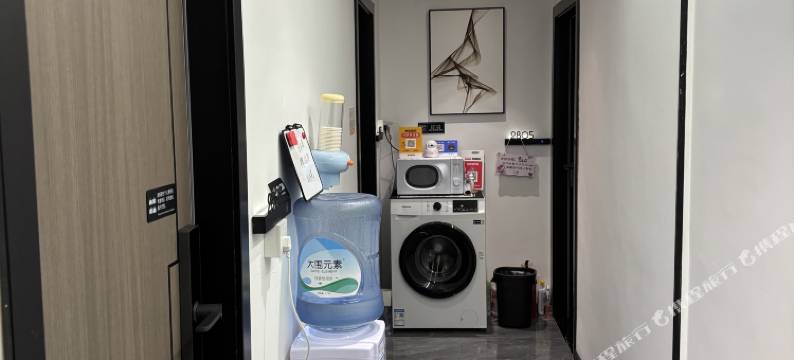 暖暖的风之家纯女青旅(黄兴广场地铁站IFS国金中心店)图片