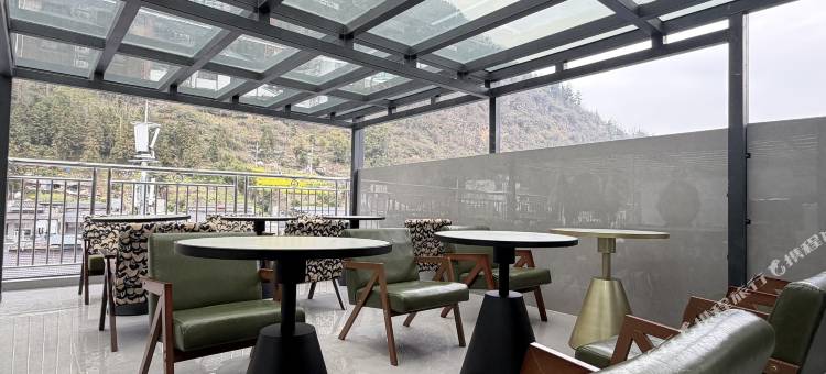 喜见·山语酒店(张家界国家森林公园标志门店)图片