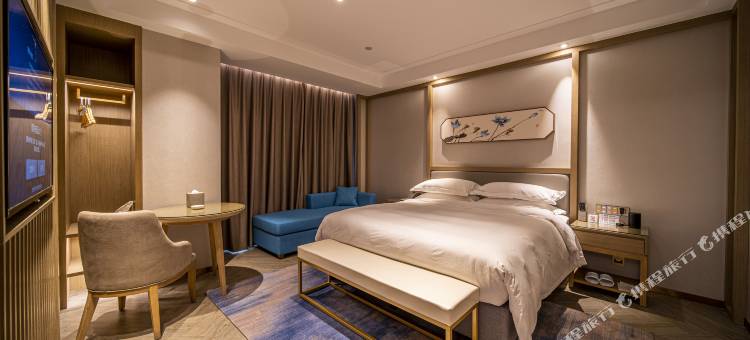 咸宁蓝海龍悦酒店(咸宁南站万达广场店)图片