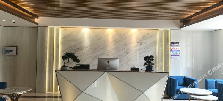 洛隆卓阅大酒店图片