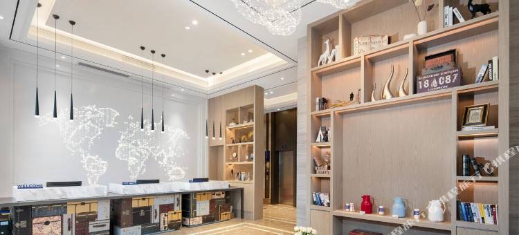 凯里亚德酒店(深圳机场固戍地铁站店)图片