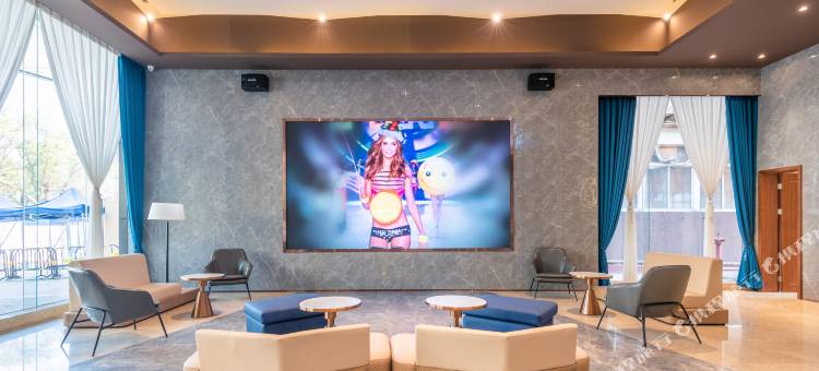 珠海有戏电影酒店(香洲长途站万象汇店)图片