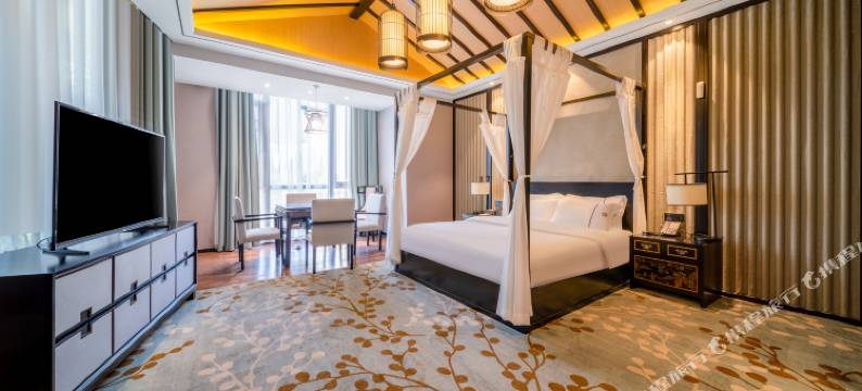 君美达酒店(安顺市人民医院驼宝山广场店)图片