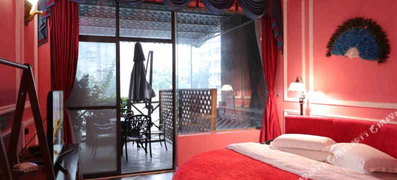 维家斯文化酒店(西南交大花照壁地铁站店)图片