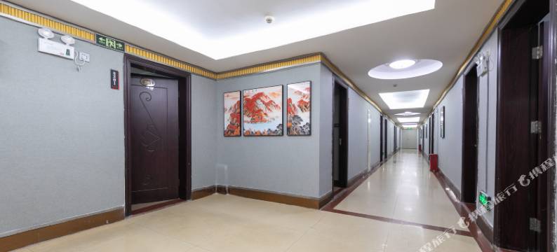 凌峰国际公寓(珠海南屏华发商都店)图片