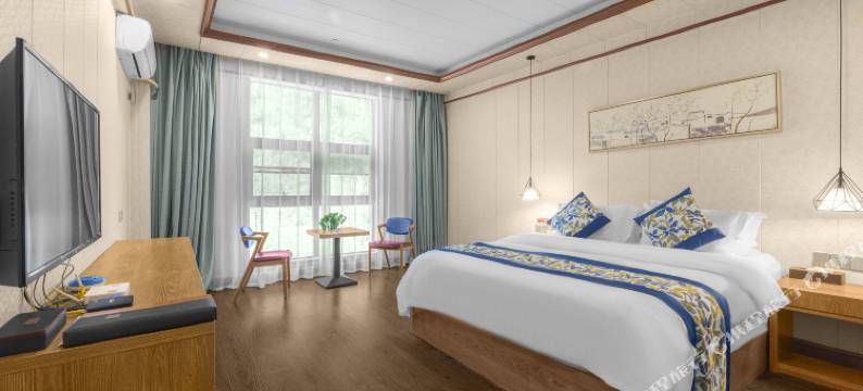 贵阳瀚容瑞黔酒店(花溪大学城夜郎谷店)图片