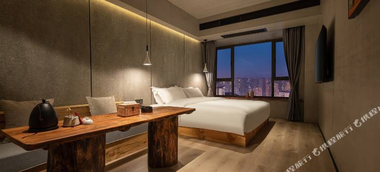 泥木·SKY CITY HOTEL(乐山高铁世豪广场店)图片
