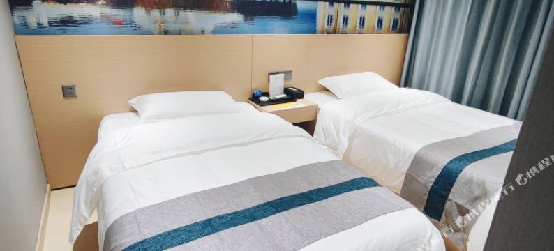 世界印象主题酒店(金堂大学城店)图片