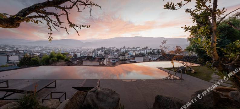 大理洱源朴山.野奢森林温泉图片