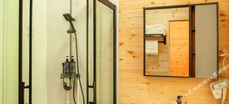 唐布拉游牧传奇露营基地图片