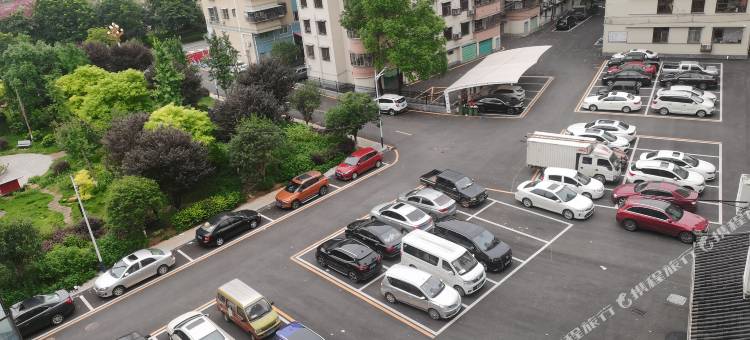 始兴辉煌商务酒店(墨江大桥店)图片