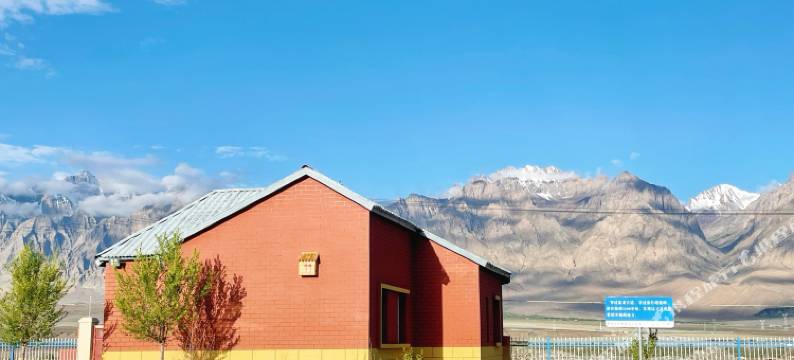 盘龙云居精品生态民宿(红其拉甫机场店)图片