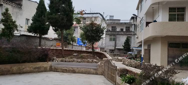 蕲春红房民宿(刘河镇店)图片