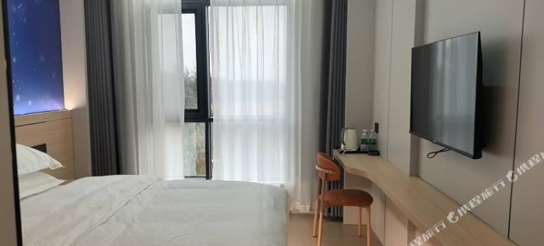 罗河金品酒店图片