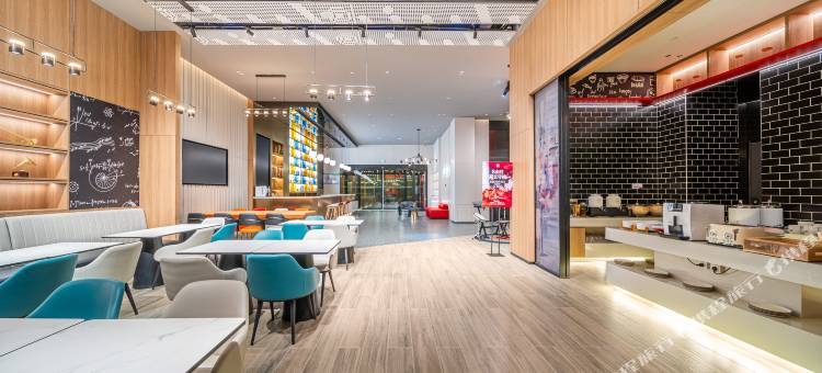 宜必思酒店(哈密市G312国道车码头产业园店)图片