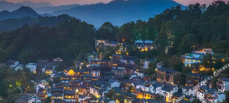 森缦居·汉服美学设计师晒秋美宿(篁岭景区店)图片