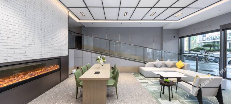 丽怡酒店(重庆璧山CBD金融街秀湖公园店)图片