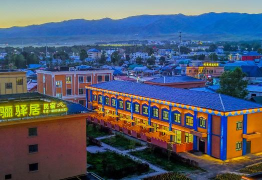 昭苏锦骊驿居民宿（天马国际旅游文化广场圣佑庙店）外景图