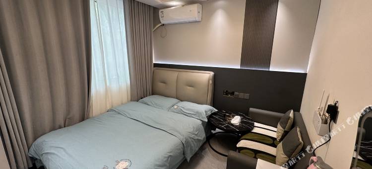 云隐民宿(万达广场大润发店)图片