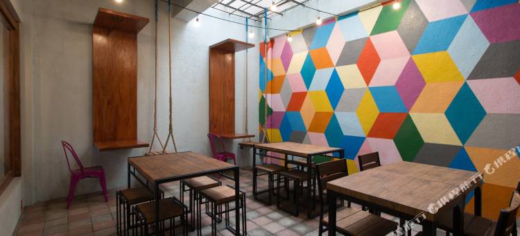 红门酒店Plus-迪奥拉维拉蒙特巴科洛德(RedDoorz Plus @ Diola Villamonte Bacolod)图片