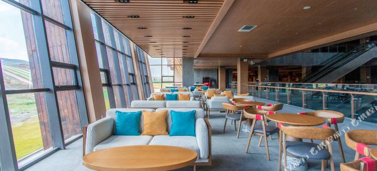 乌兰察布日光草原大河湾度假酒店图片