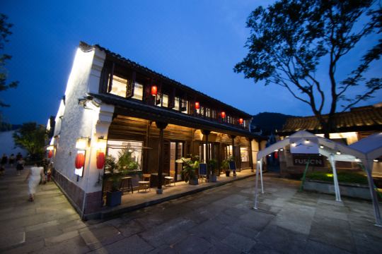 宁波柿子红了韩岭大院