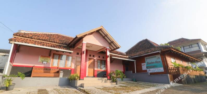 连布尔音粗伊斯兰别墅和餐厅(Lembur Incu Syariah Villa & Resto)图片
