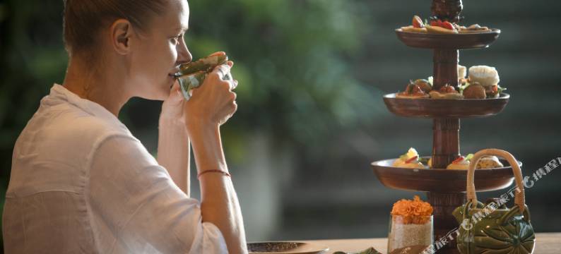 阿迪瓦纳苏维塔(Adiwana Suweta)图片