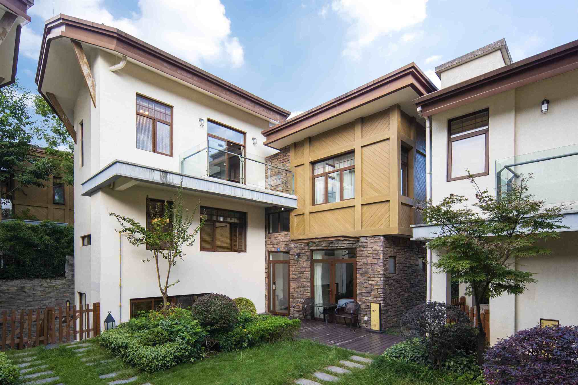 Sweetome Resorts (Qingcheng Shanju)Over view