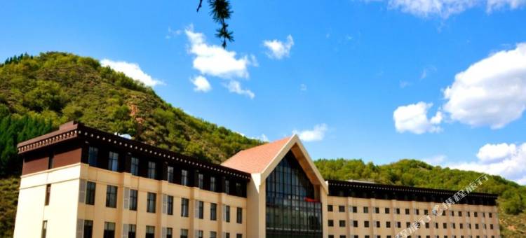 赤峰美林谷四季山酒店图片
