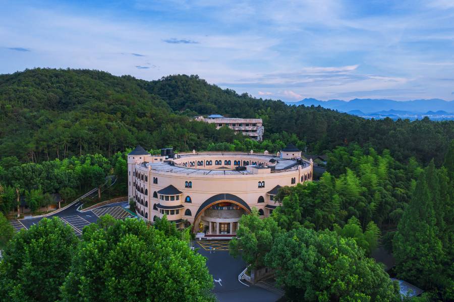 安吉中南度假·獅王酒店