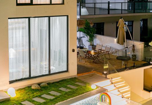 Zhujiajianluhai sea live sea view swimming pool accommodation Hotel Overview