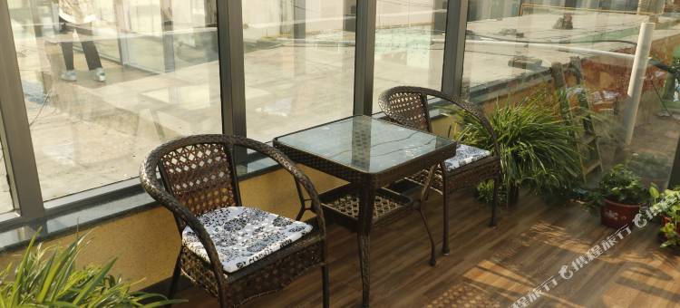 君悦优选电竞酒店(包头火车站店)图片