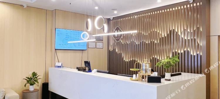 随行轻居酒店(上海松江大学城店)图片