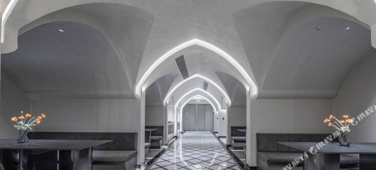 汲暮江景酒店(西双版纳景洪告庄西双景星光夜市店)图片