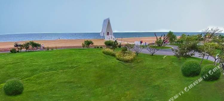 沐光里海边民宿(孤独图书馆礼堂店)图片