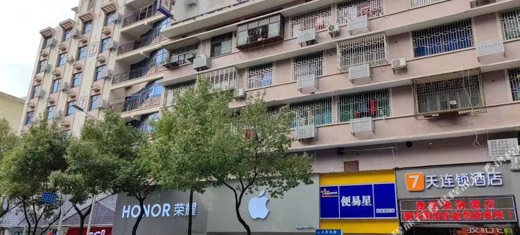 7天连锁酒店(郴州步步高新天地裕后街店)图片