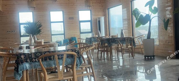 木特塔尔沙漠鸣驿堂康养营地图片