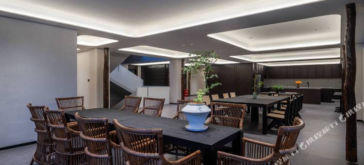 老班章十七山坊民宿图片