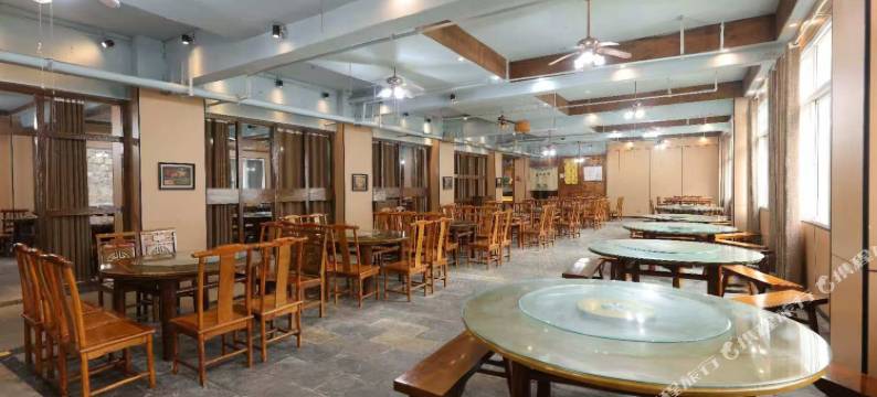 自由山语酒店图片