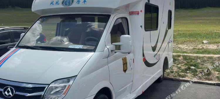 赛里木湖星空房车民宿图片