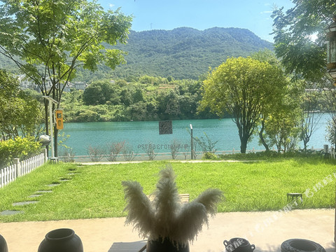 东江湖水雾兮民宿