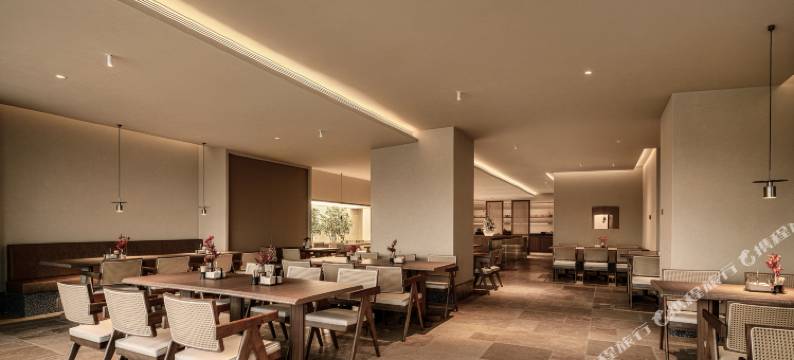 汕头万象城华山南路亚朵酒店图片