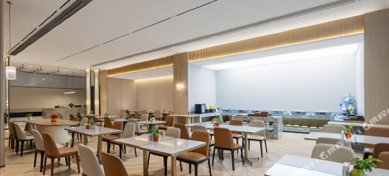 华城铂瑞酒店(襄阳沃尔玛民发广场店)图片