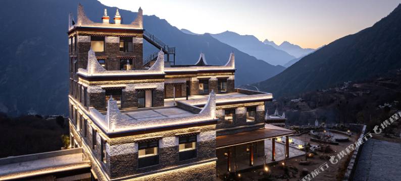 阿若康巴·丹巴甲居庄园图片