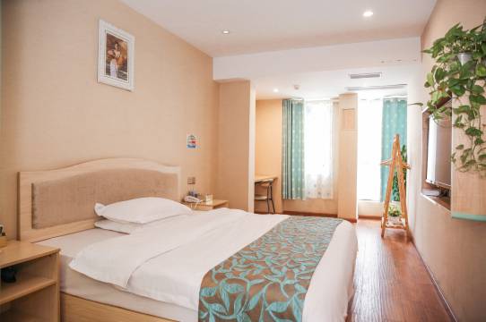 南充阳锌锐酒店