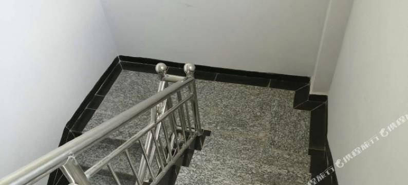 鲁甸宏砚宾馆图片